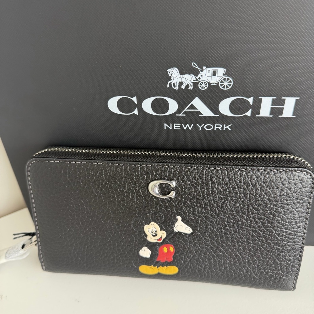 NWT Disney X Coach Essential Accordion Zip Wallet - Picture 3 of 11